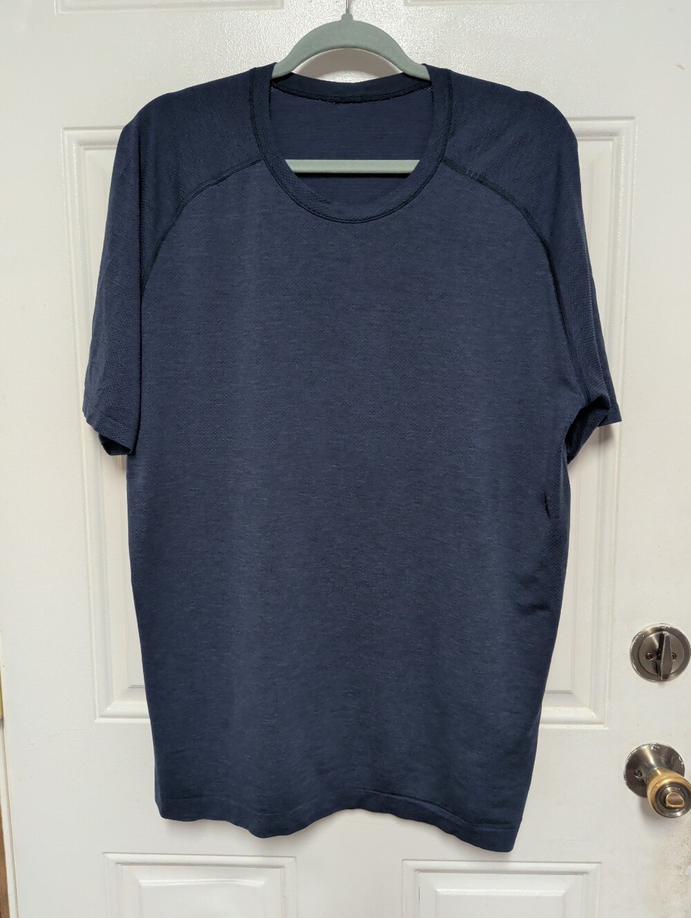 Lululemon Live In Practice Men's Short Sleeve Blue Shirt Size XL